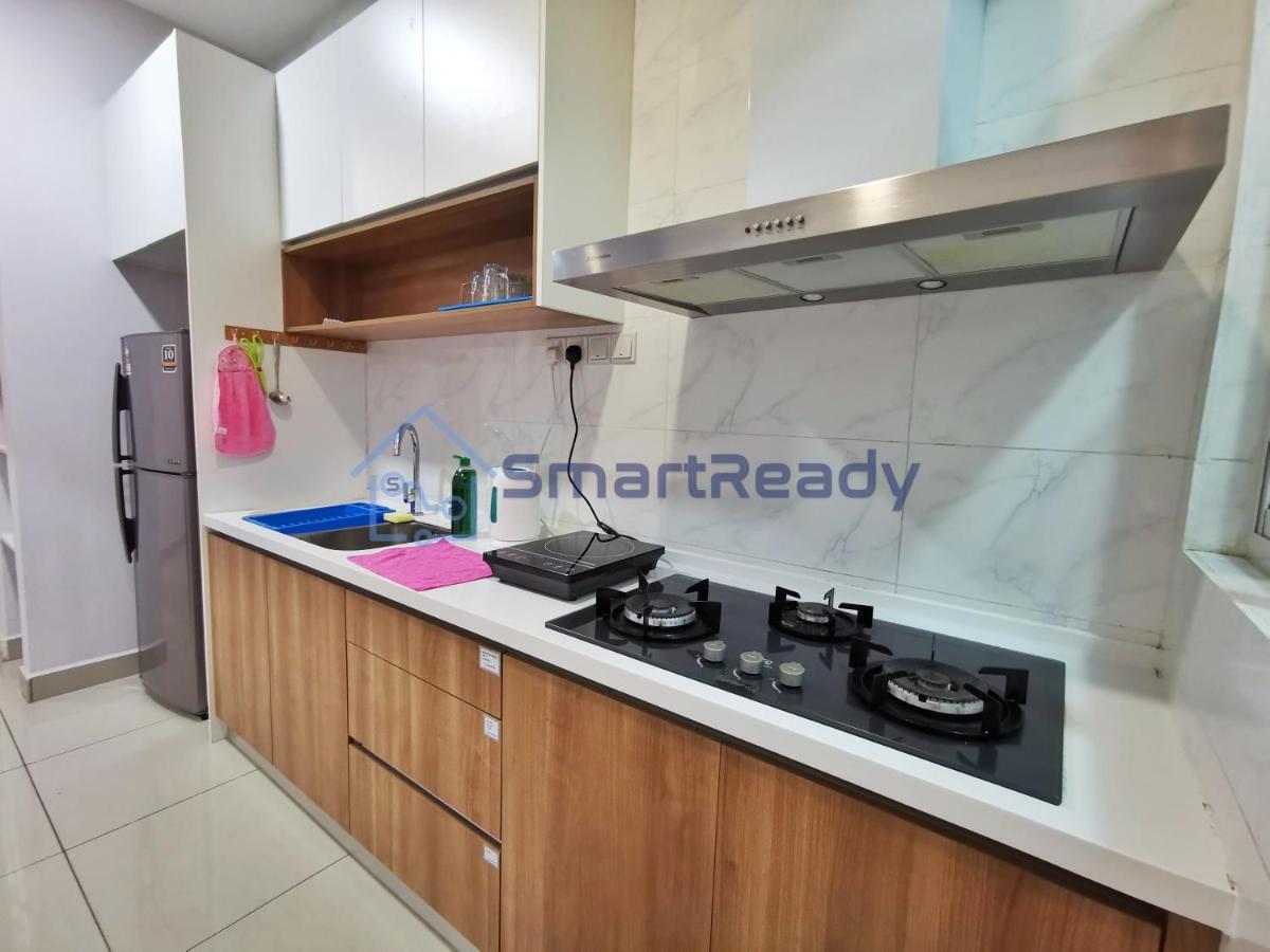 جوهر بهرو Twin Galaxy Suites By Sr Home المظهر الخارجي الصورة