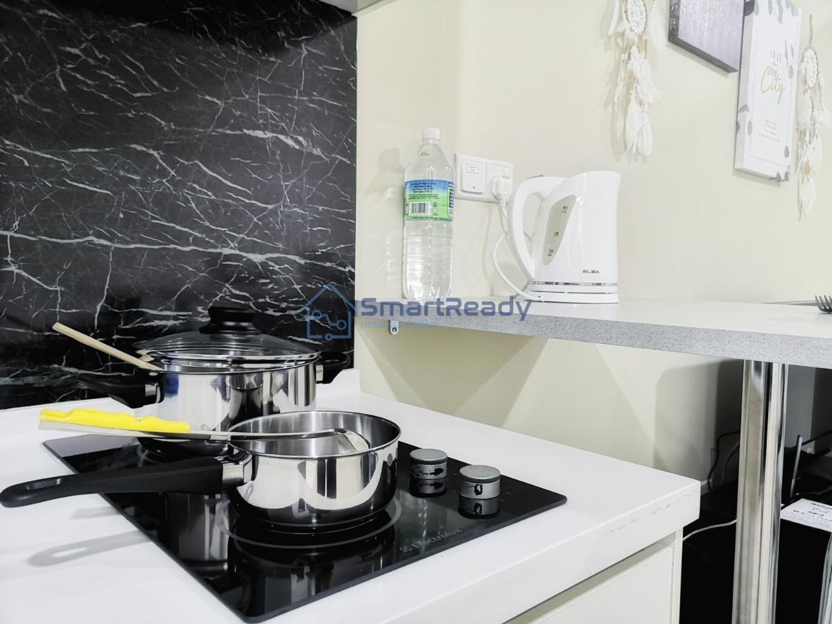 جوهر بهرو Twin Galaxy Suites By Sr Home المظهر الخارجي الصورة